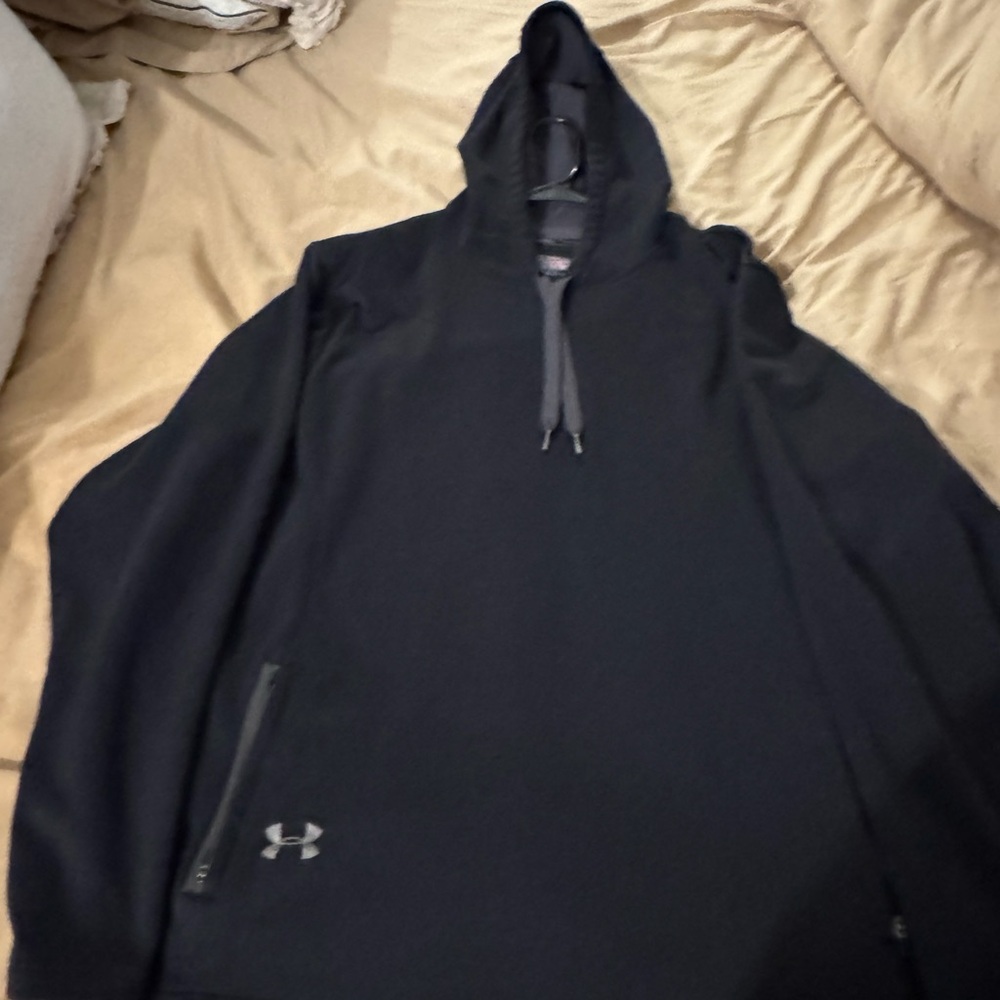 Under Armour Men's Dark Gray Performance Hoodie